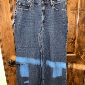 Abercrombie & Fitch High Rise Wide Leg Jeans - Blue